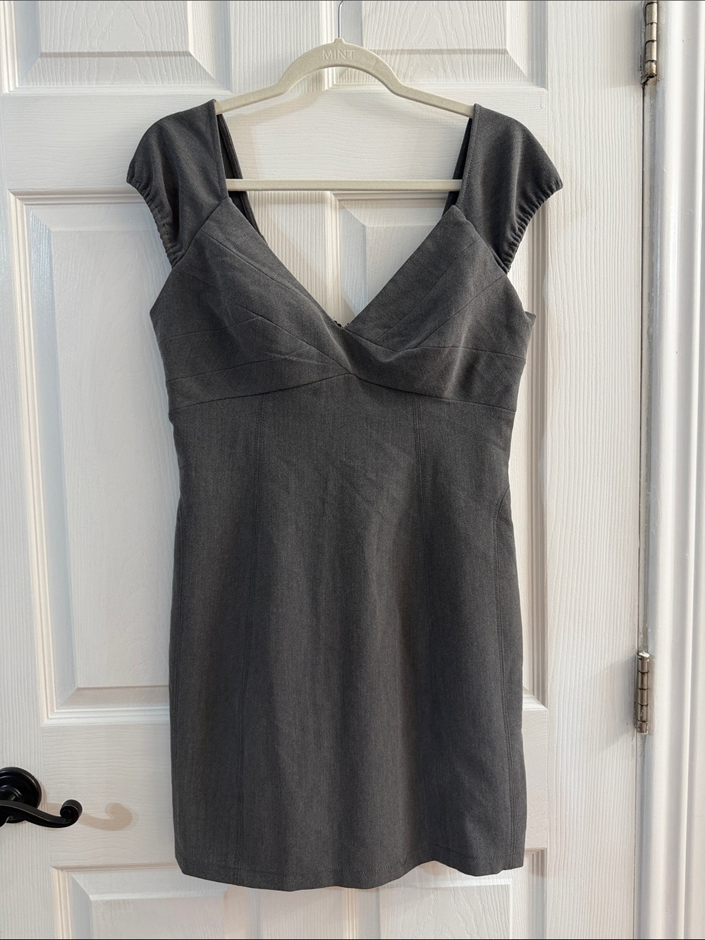 G by Guess Gray V-Neck Cap Sleeve Mini Dress